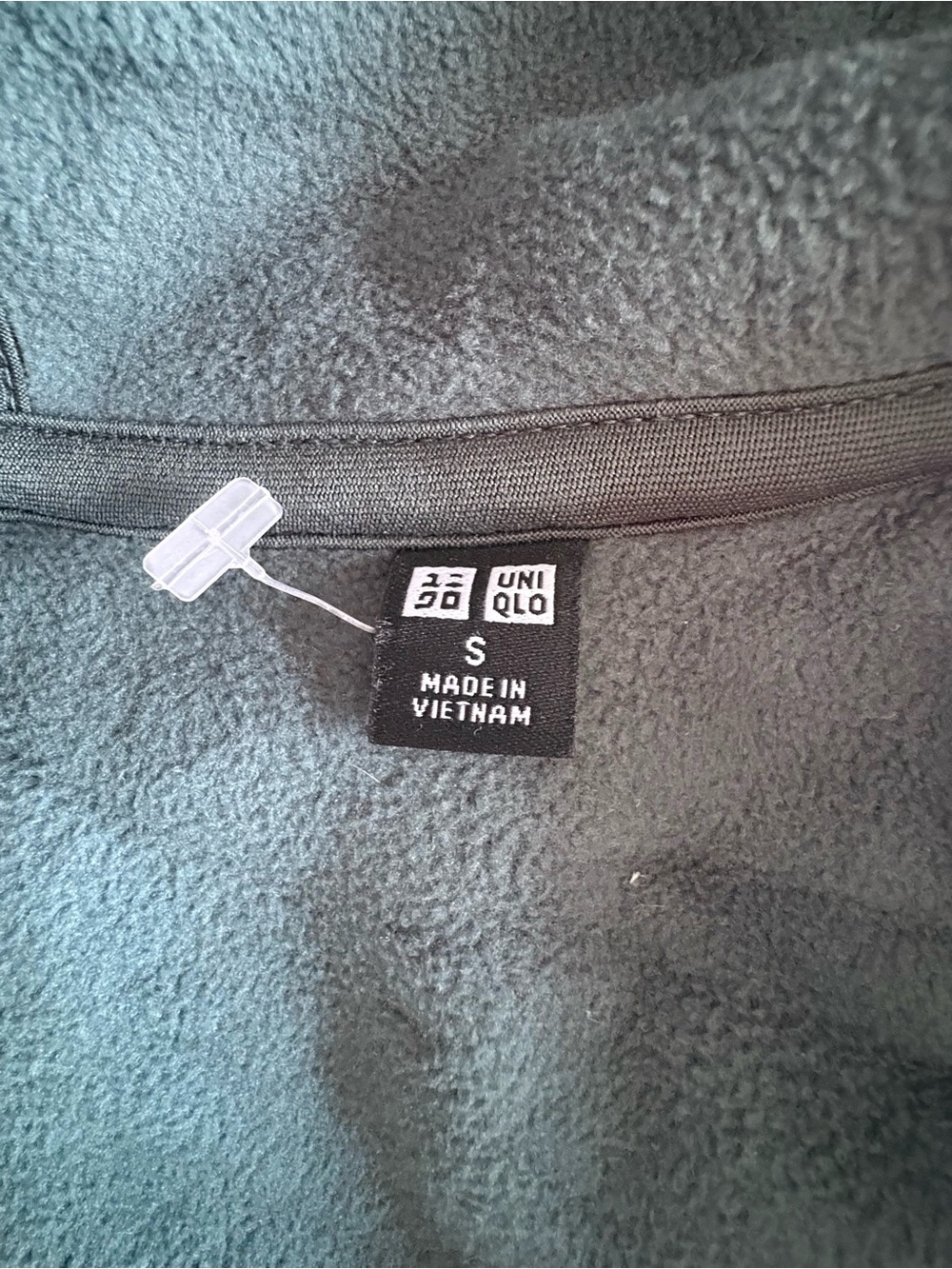 NWOT: Uniqlo Women’s Dark Green Sherpa Zip Hoodie - Picture 4 of 4